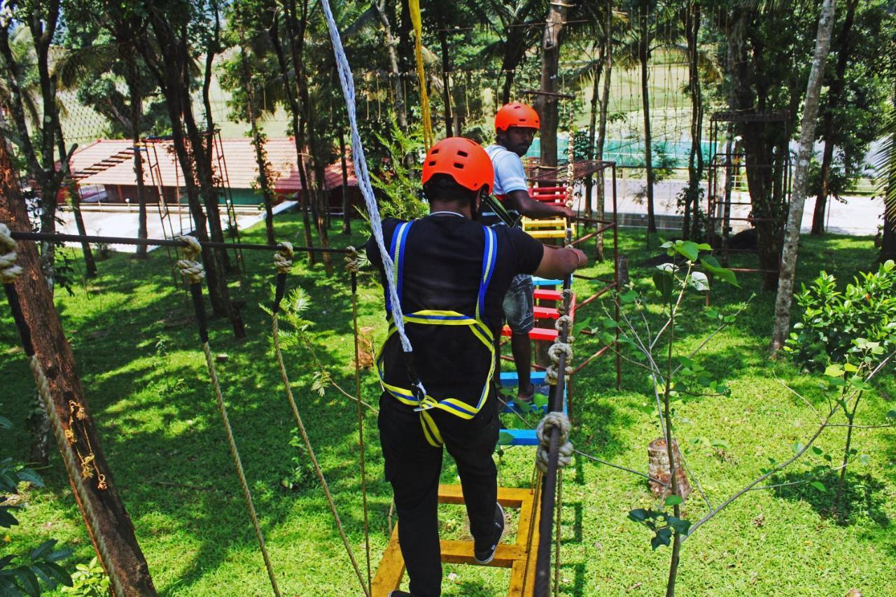 Cs County Resort Sakleshpur Luaran gambar