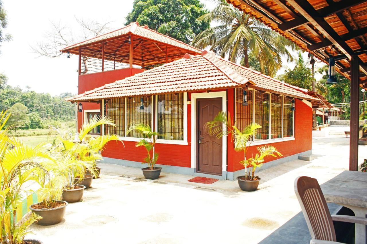 Cs County Resort Sakleshpur Luaran gambar