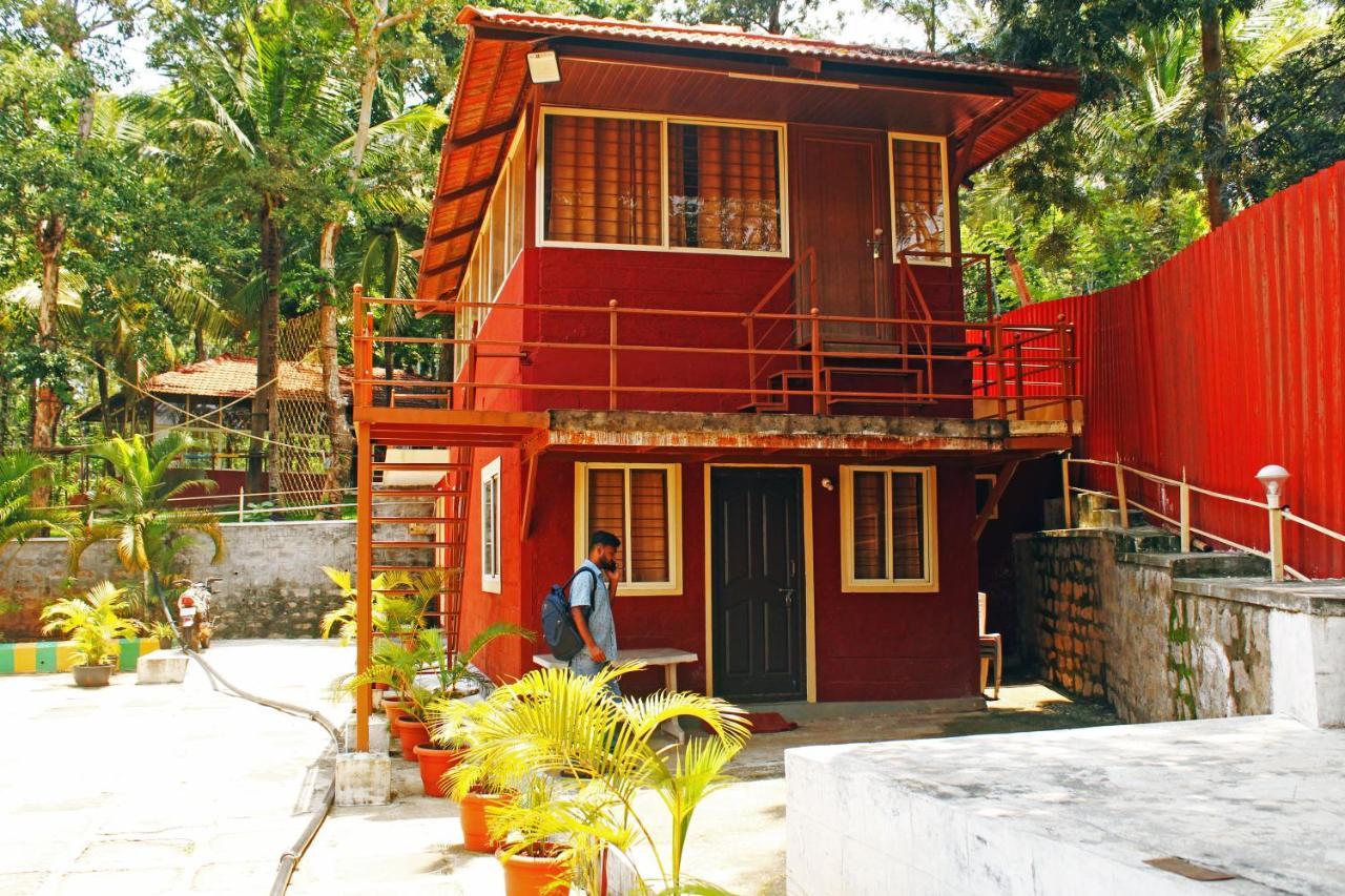 Cs County Resort Sakleshpur Luaran gambar
